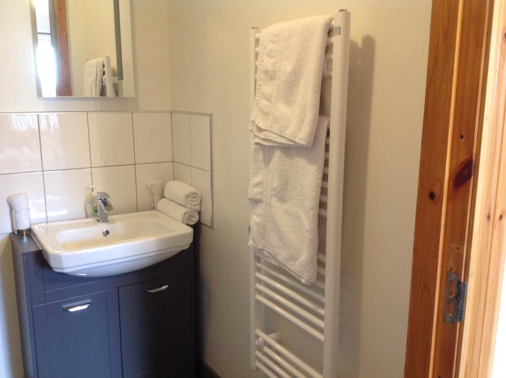 Dunroamin Self-Catering Apartment アビーモア エクステリア 写真