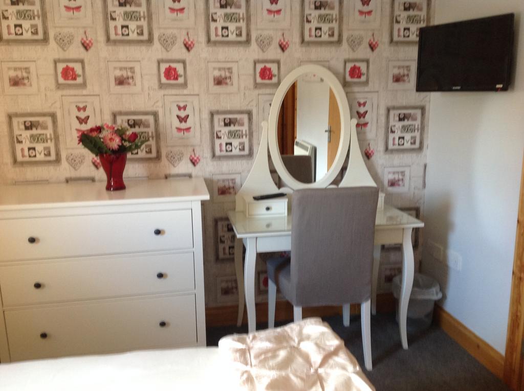 Dunroamin Self-Catering Apartment アビーモア エクステリア 写真