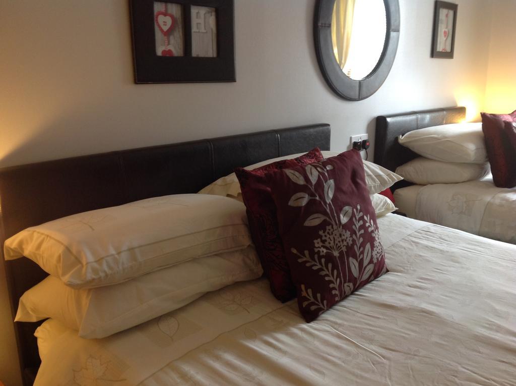 Dunroamin Self-Catering Apartment アビーモア エクステリア 写真